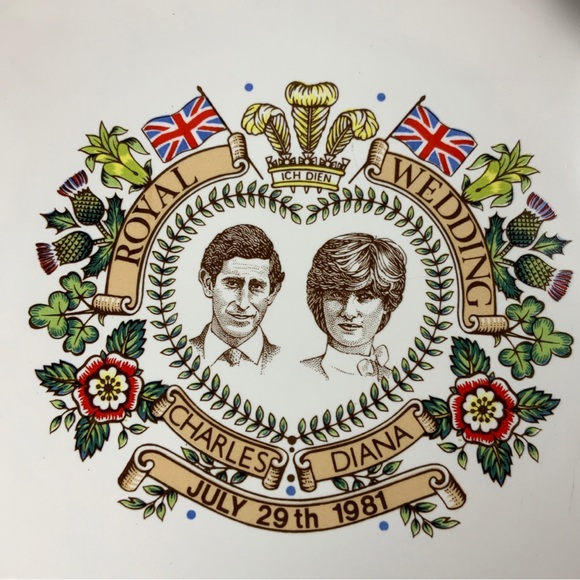 Ashley Ceramics England Royal Wedding Commemorative Pie Plate - Picture 2 of 12